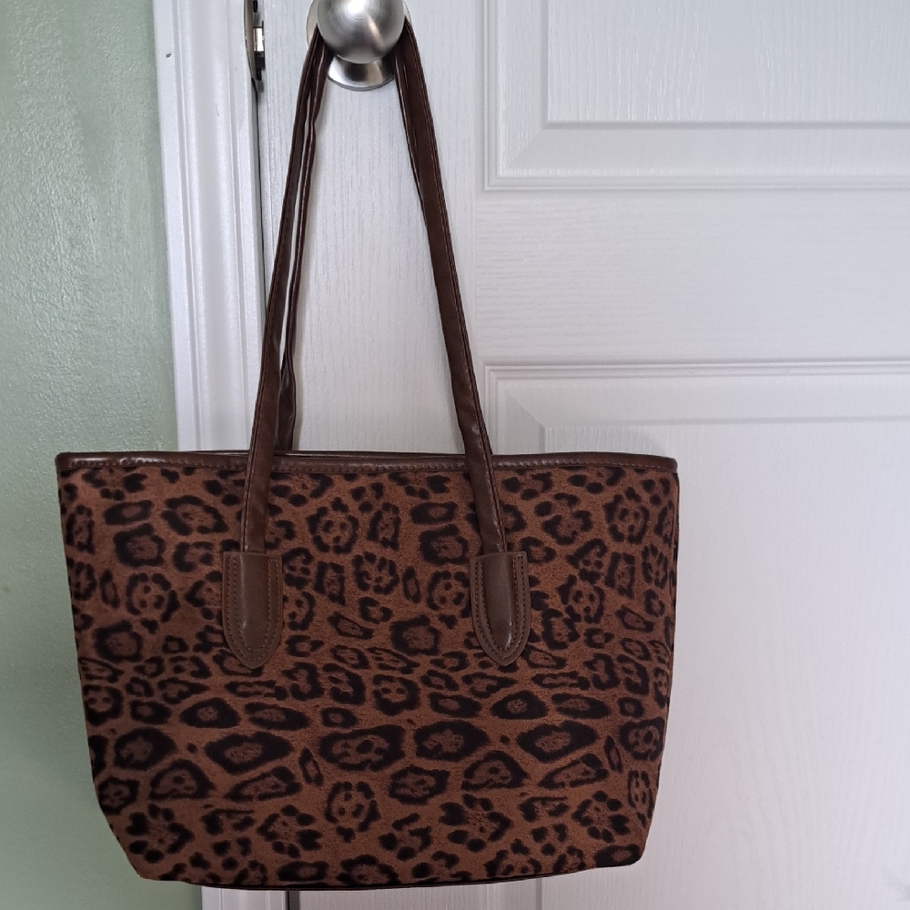 Leopard Print Tote Bag - image 1
